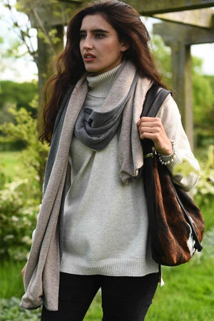 Double Cashmere Wrap (reversible) - Pink Avocet
