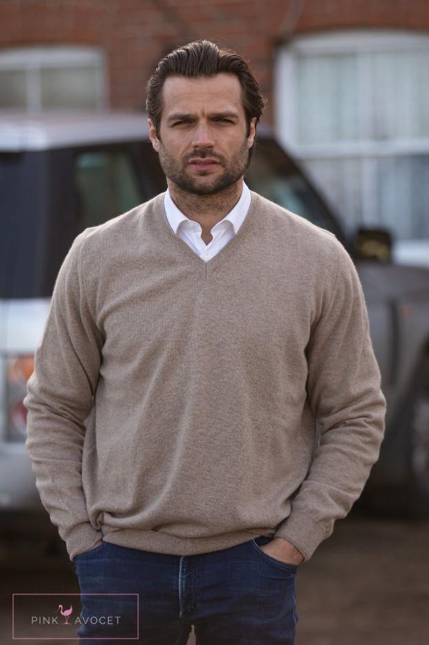 Pure Cashmere Men’s V-neck - Pink Avocet