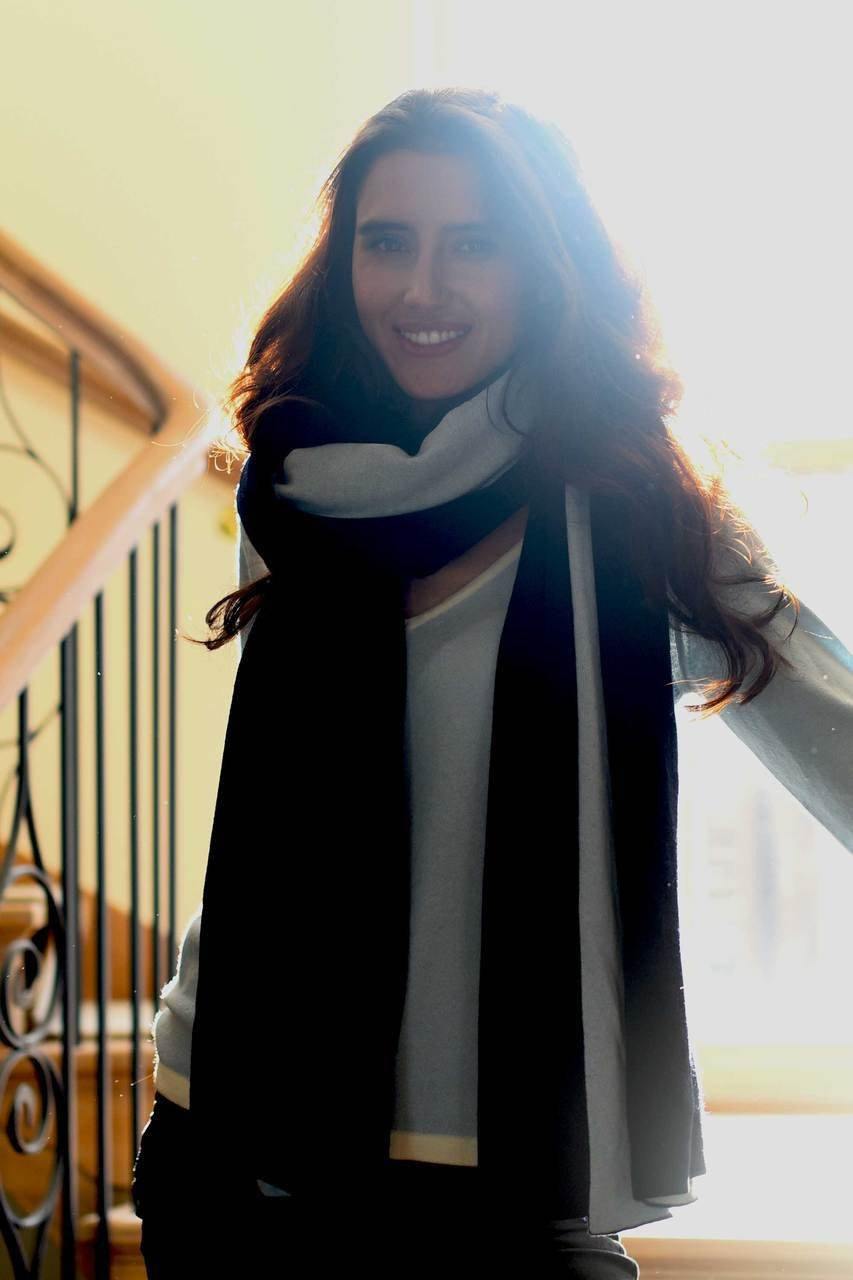 Double Cashmere Wrap (reversible) - Pink Avocet